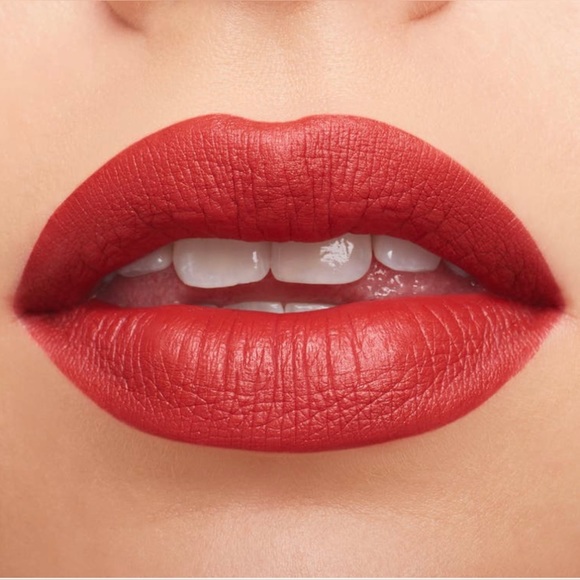 New “Chili” MACximal silky matte lipstick - Picture 8 of 8